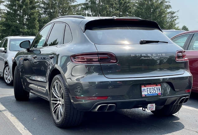 Porsche 95B Macan Turbo