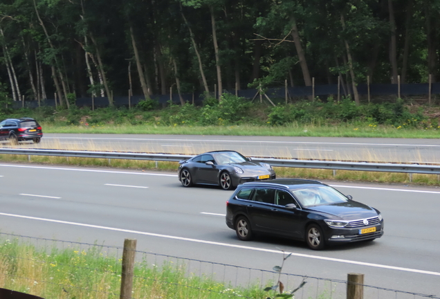 Porsche 992 Carrera 4S