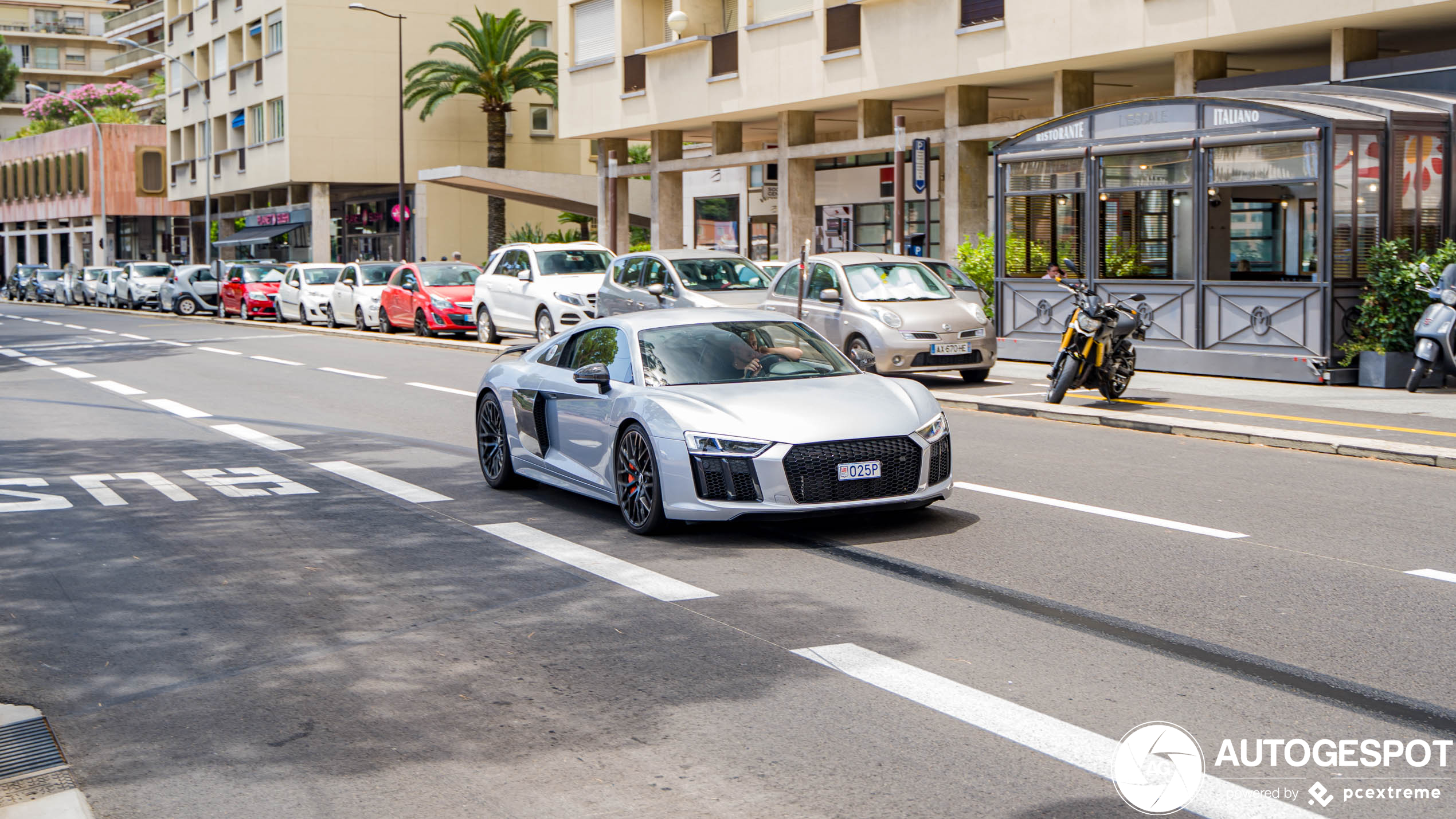 Audi R8 V10 Plus 2015