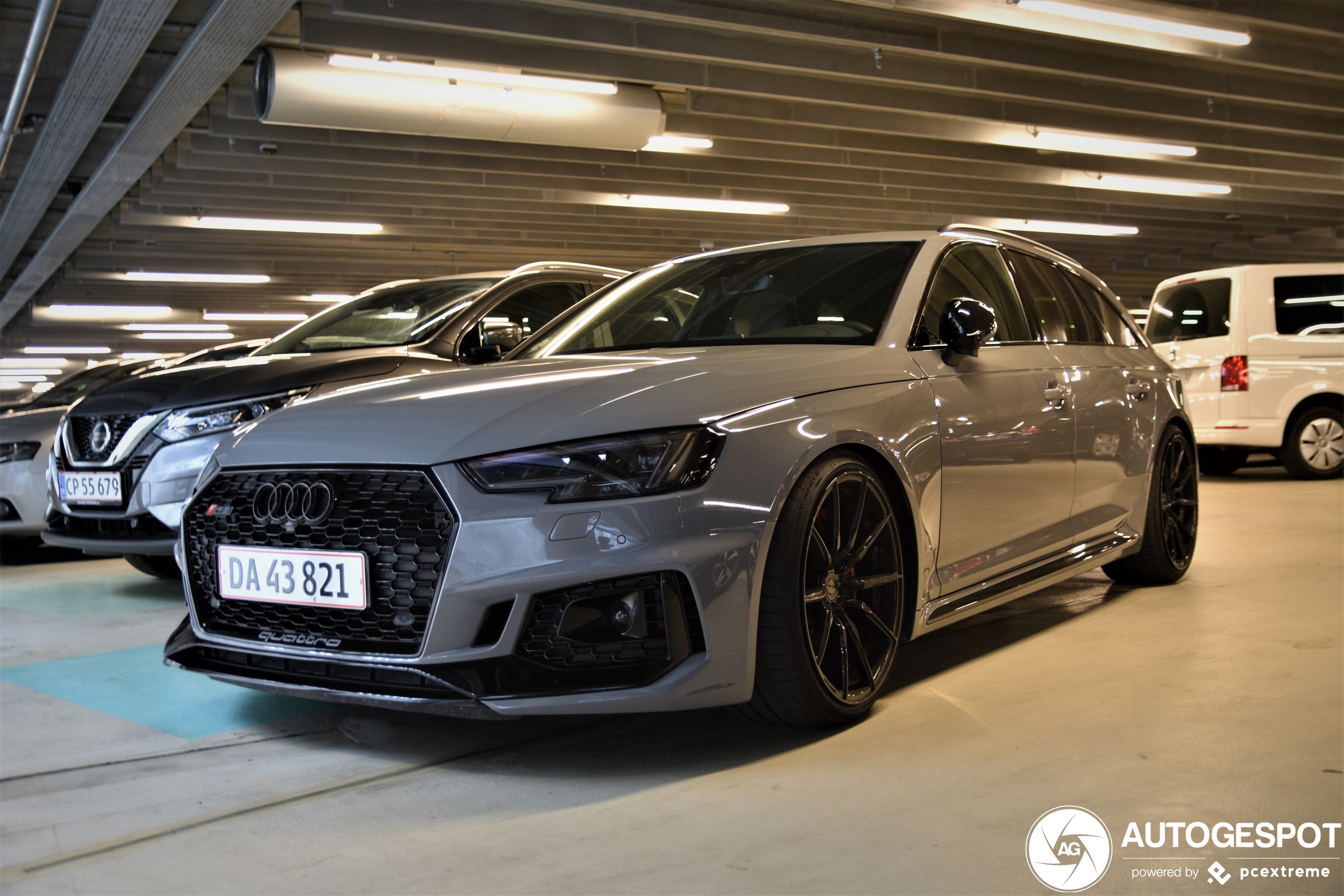 Audi RS4 Avant B9