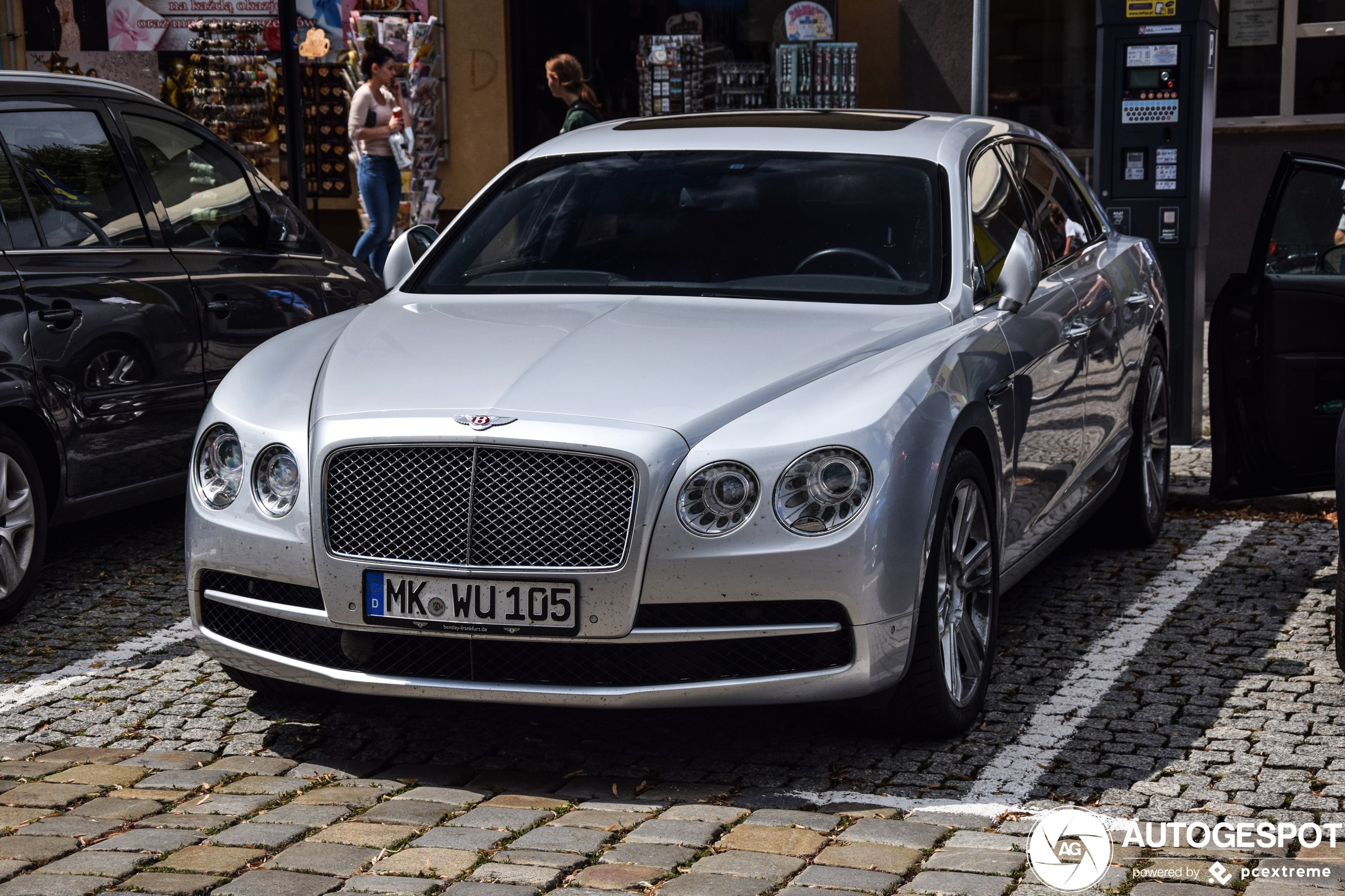 Bentley Flying Spur V8