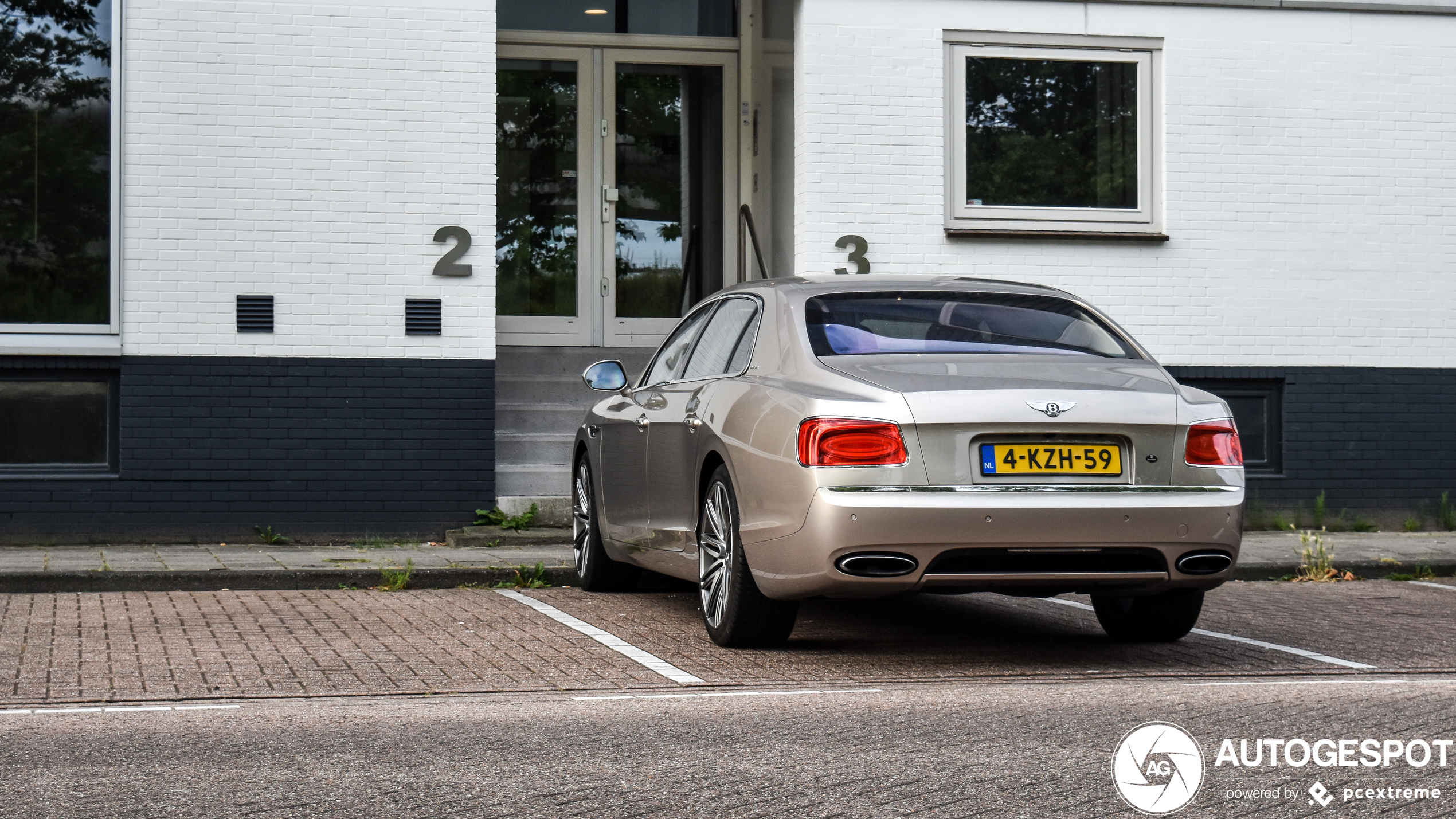 Bentley Flying Spur W12