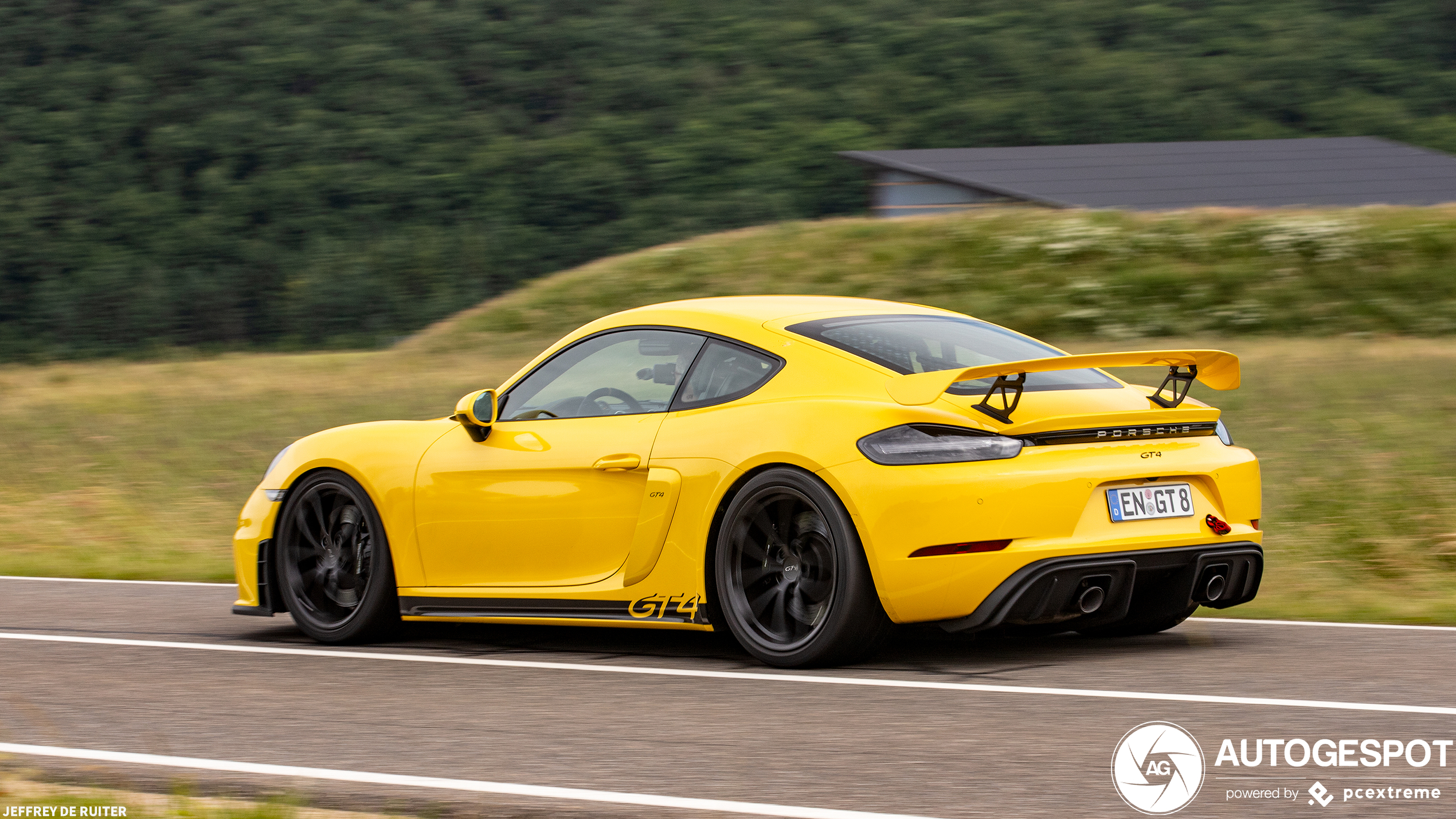 Porsche 718 Cayman GT4