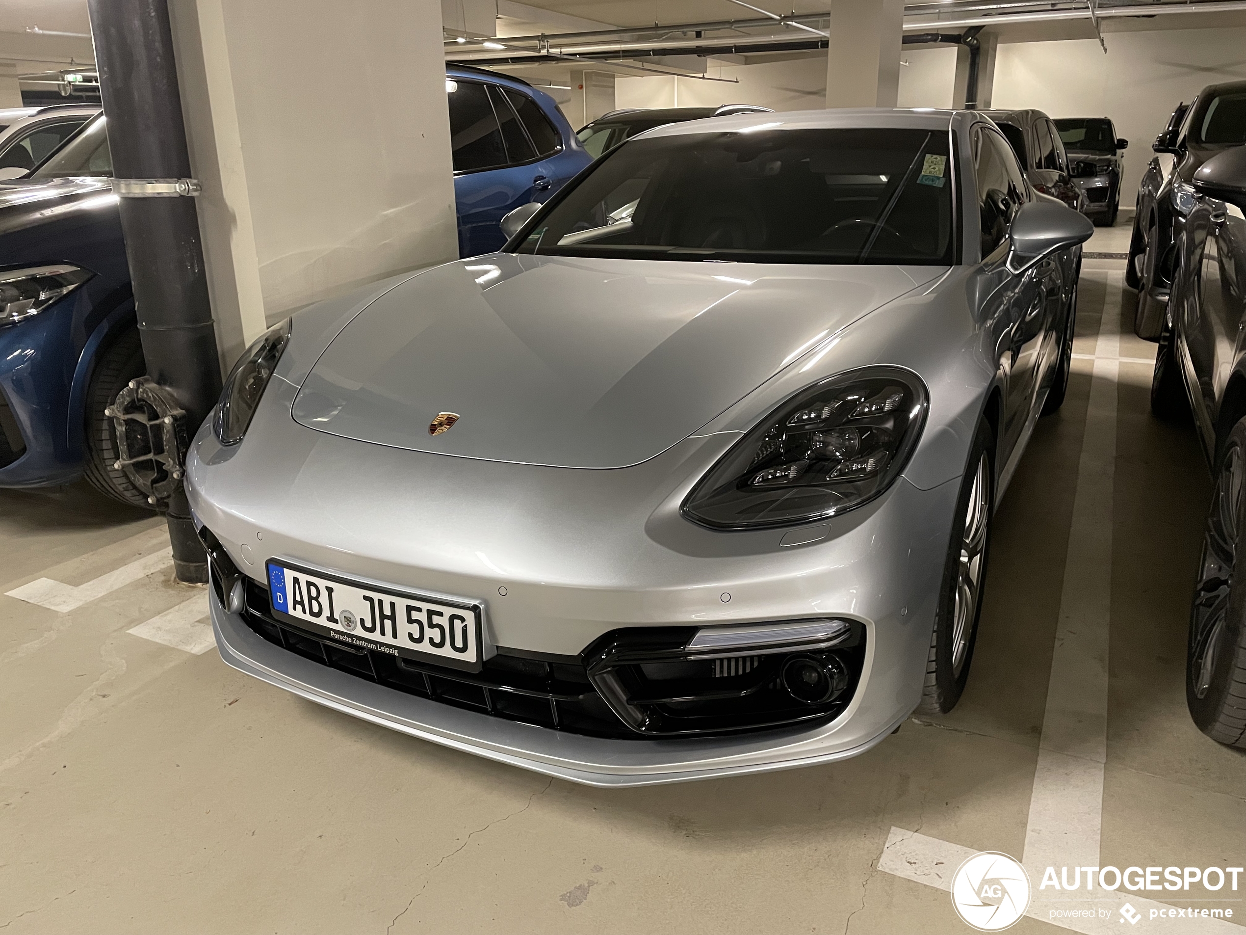 Porsche 971 Panamera Turbo