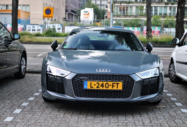 Audi R8 V10 2015