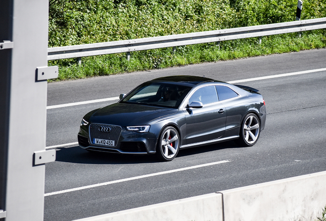 Audi RS5 B8 2012