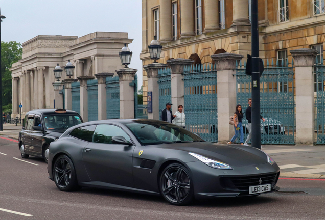 Ferrari GTC4Lusso