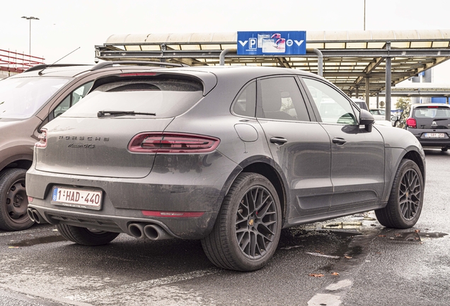 Porsche 95B Macan GTS