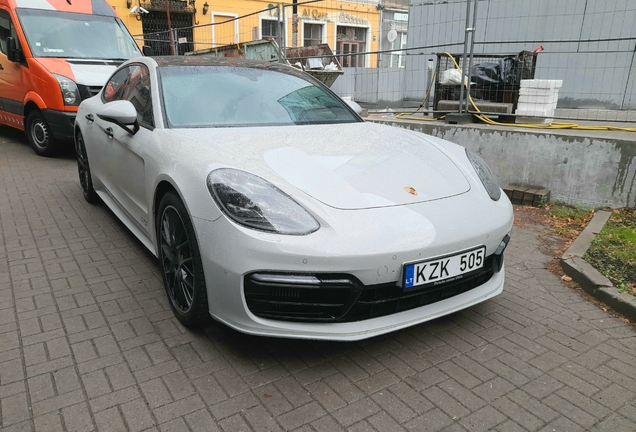 Porsche 971 Panamera GTS MkI