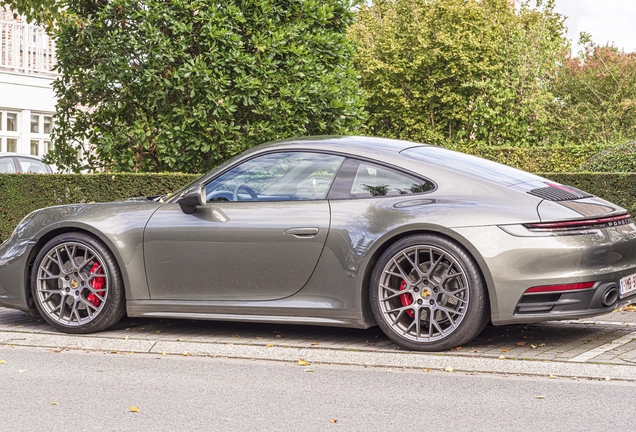 Porsche 992 Carrera 4S