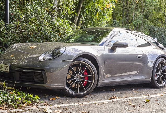 Porsche 992 Carrera 4S