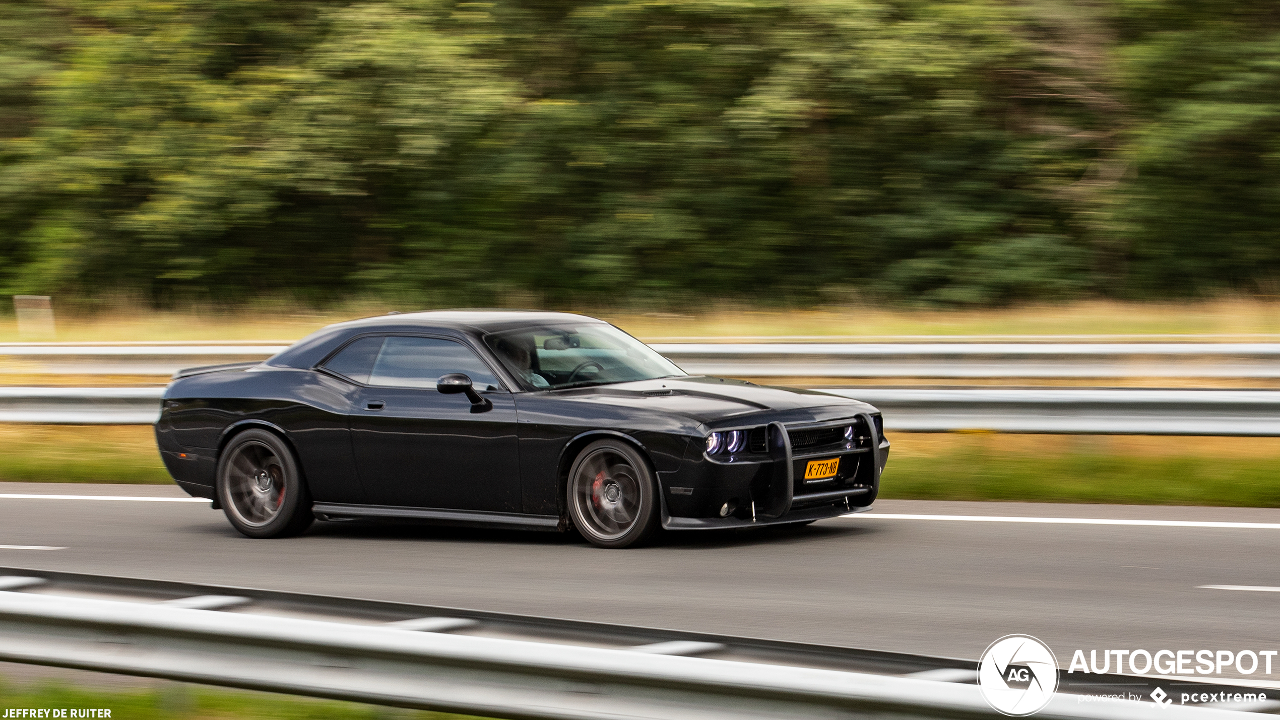 Dodge Challenger SRT-8