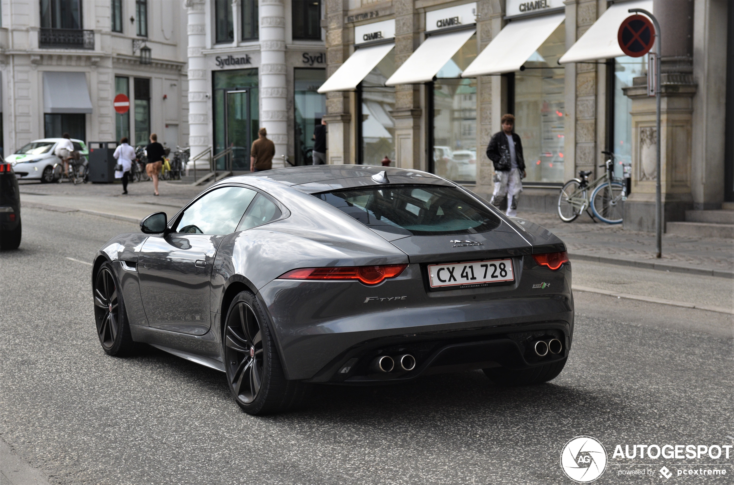 Jaguar F-TYPE R AWD Coupé