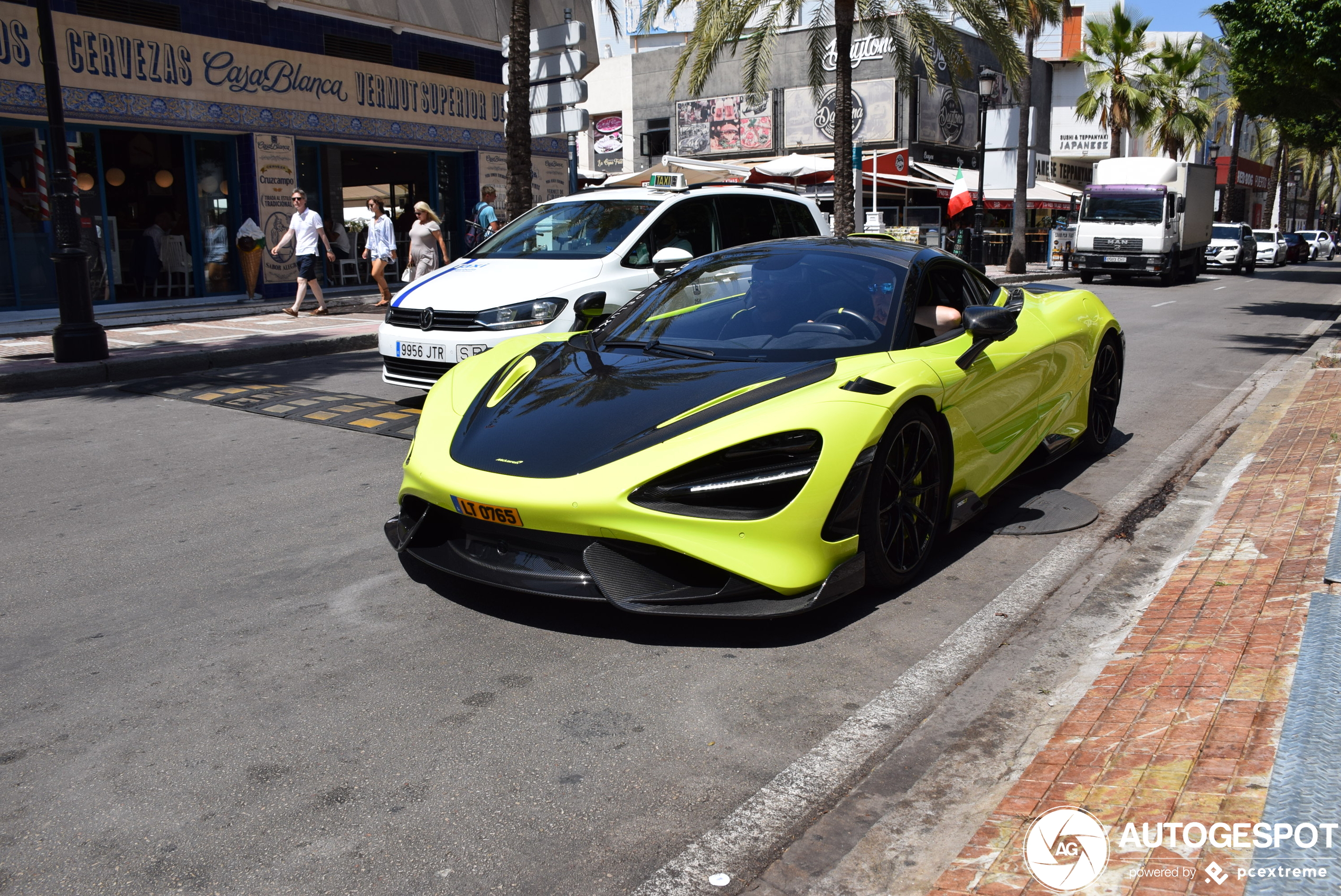 Viermaal de McLaren 765LT in lekkere kleuren