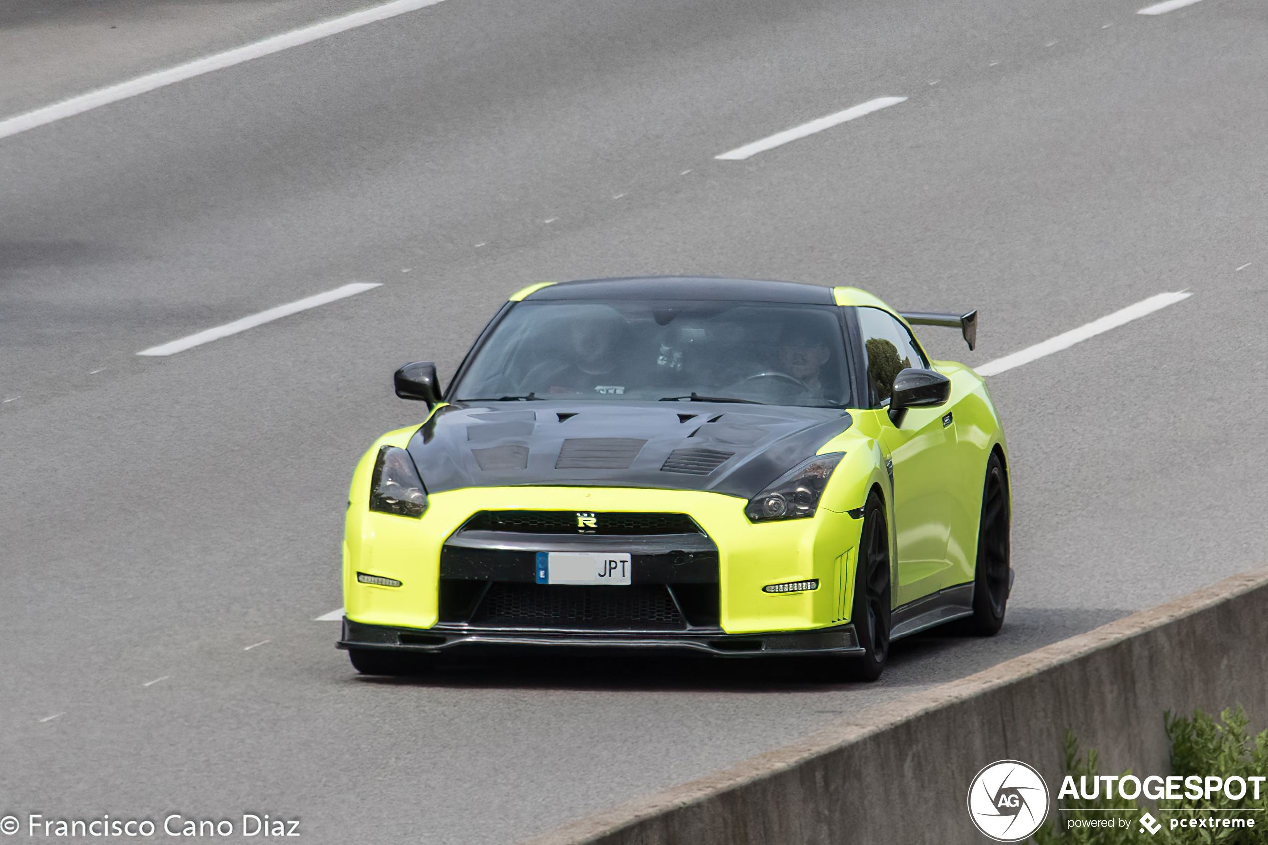 Nissan GT-R