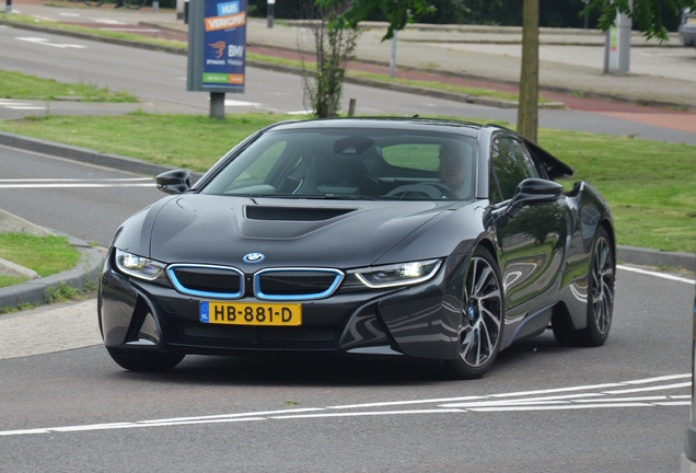 BMW i8