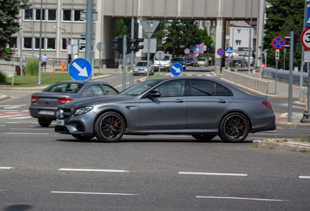 Mercedes-AMG E 63 S W213