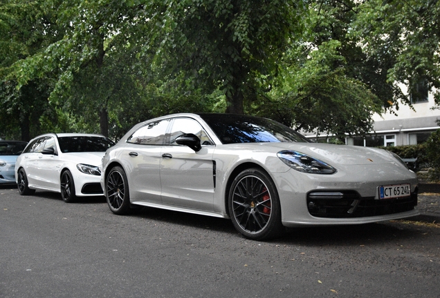 Porsche 971 Panamera Turbo Sport Turismo