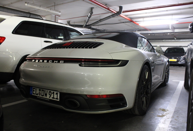 Porsche 992 Carrera 4S Cabriolet