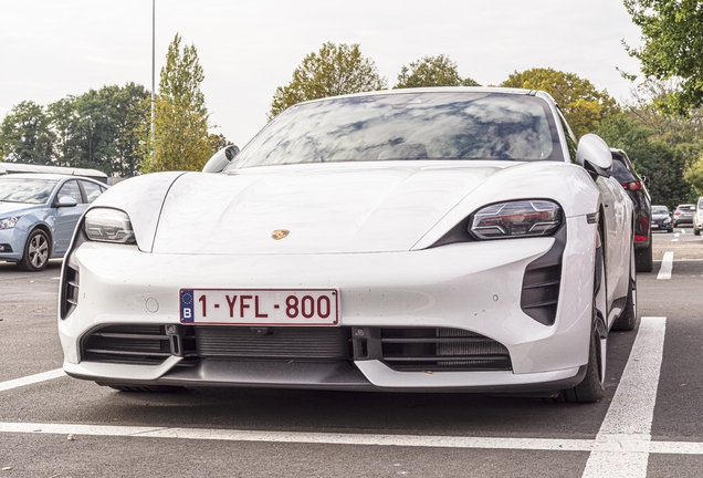 Porsche Taycan Turbo