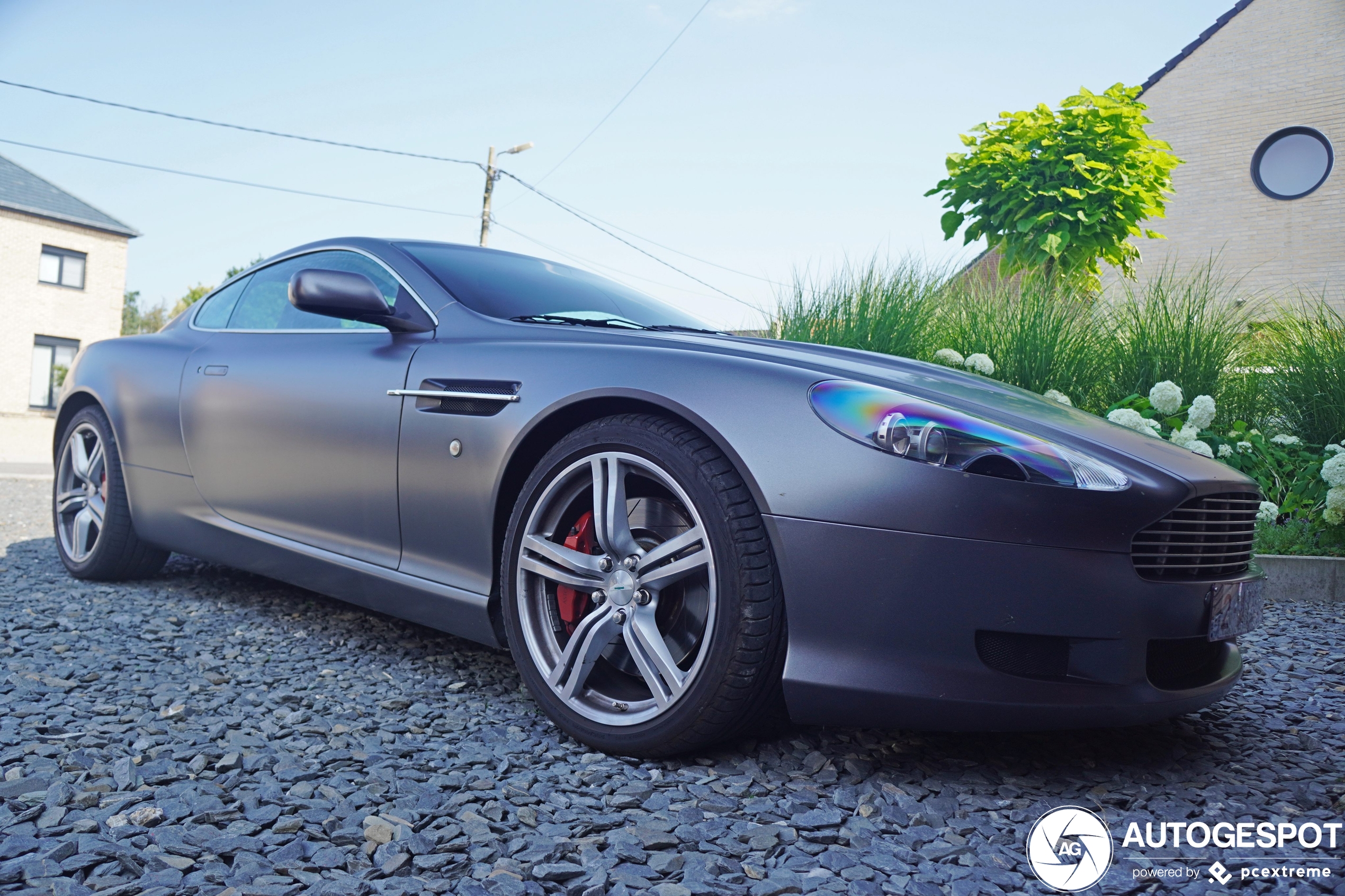 Aston Martin DB9