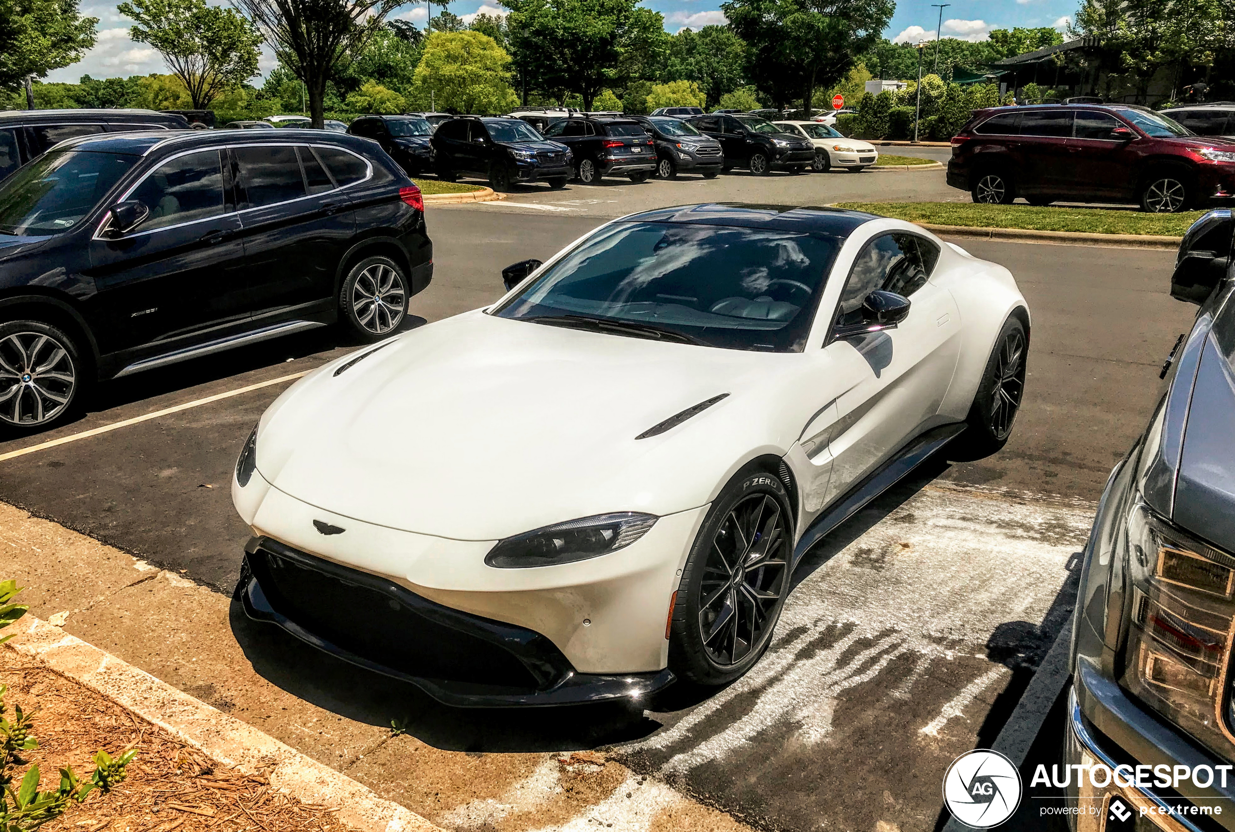 Aston Martin V8 Vantage 2018