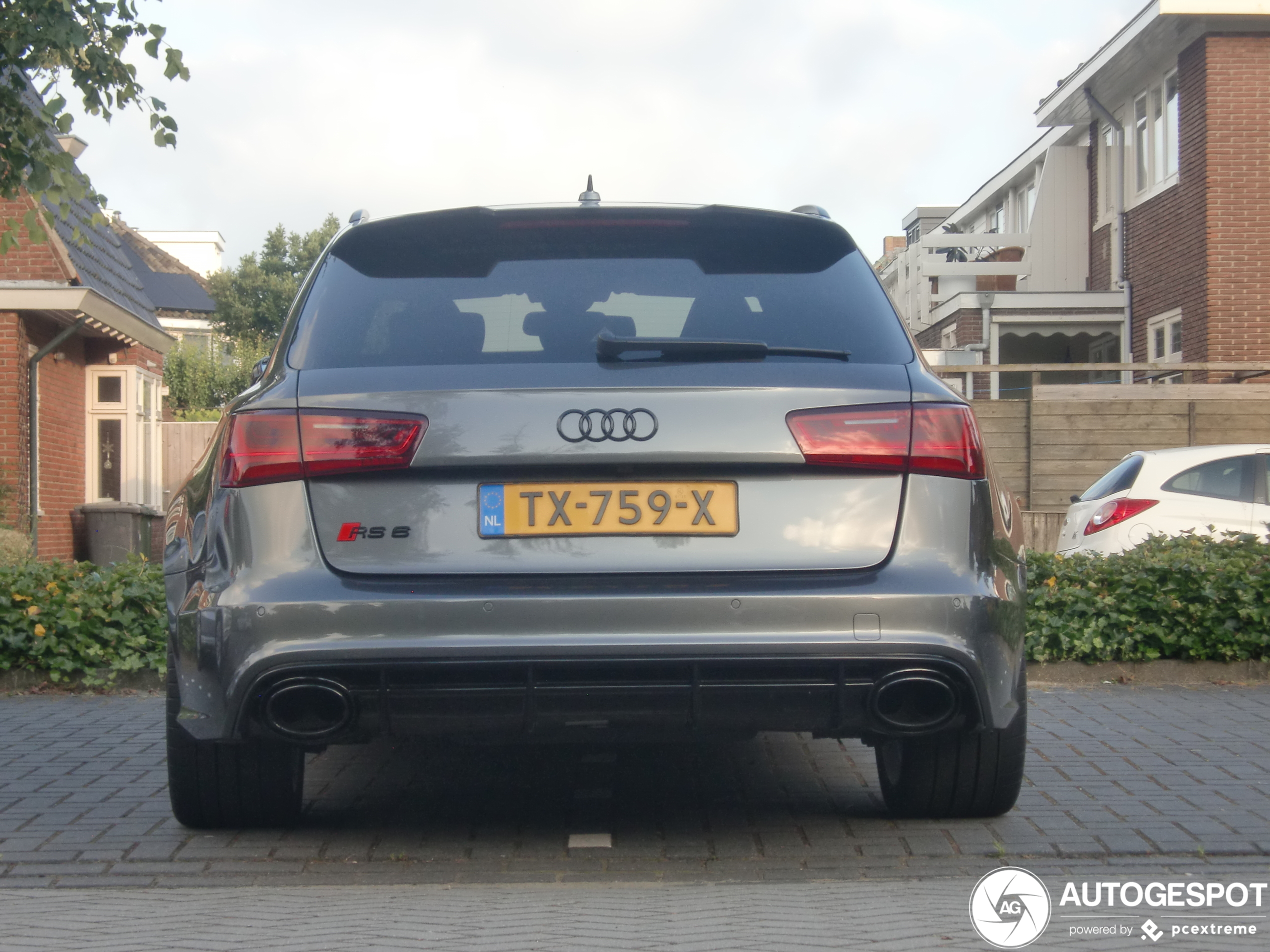 Audi RS6 Avant C7 2015