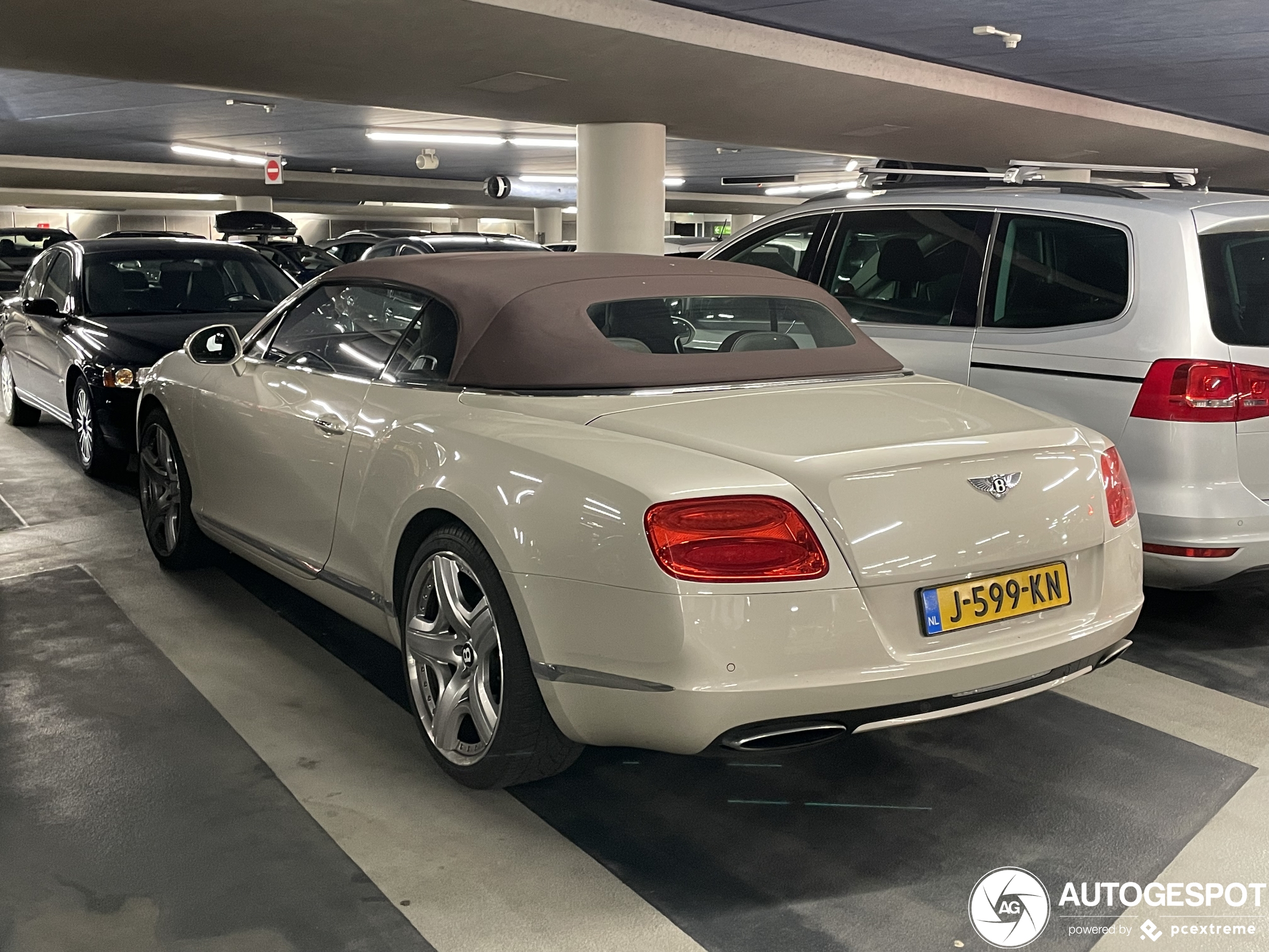 Bentley Continental GTC 2012