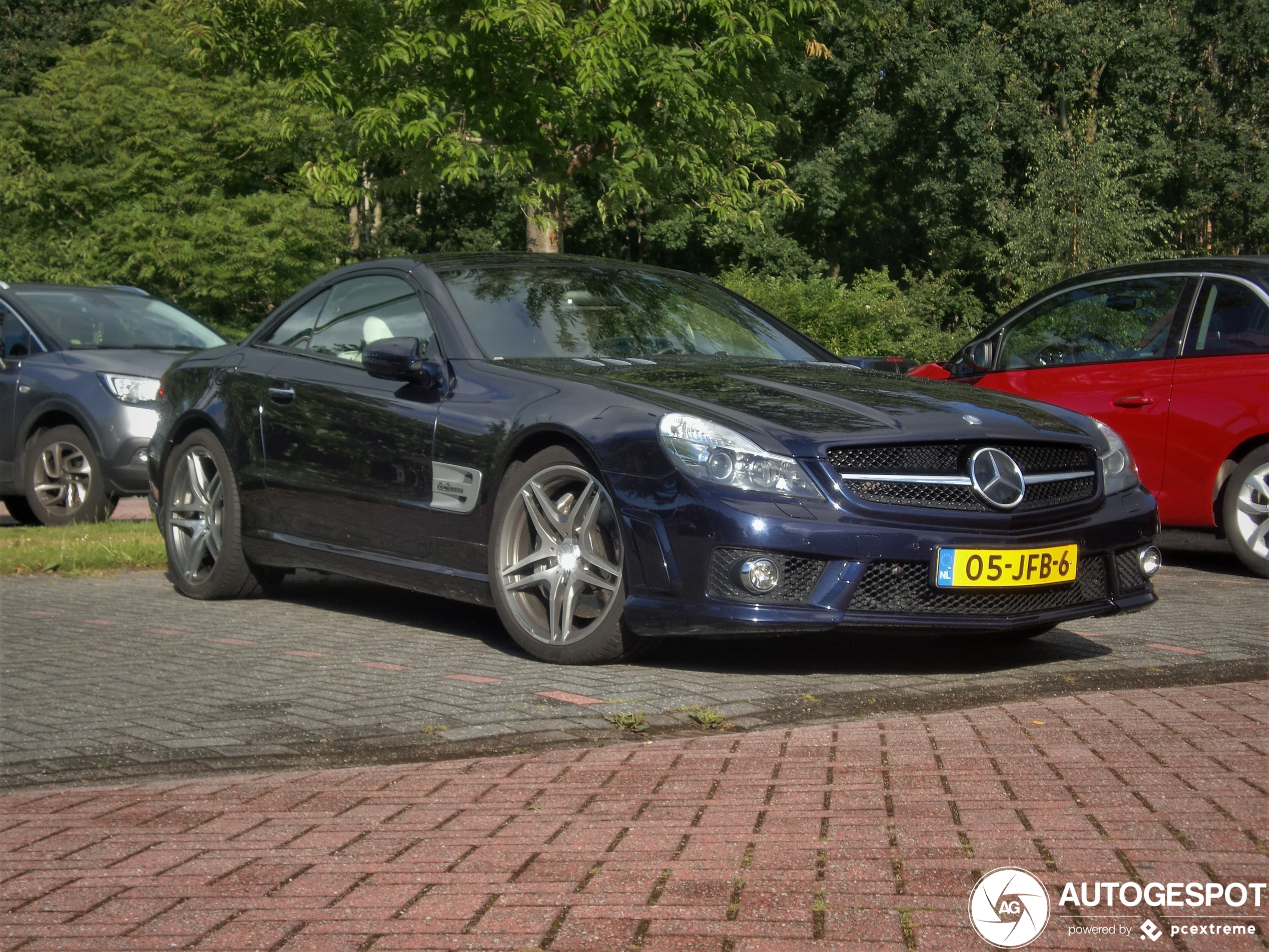 Mercedes-Benz SL 63 AMG