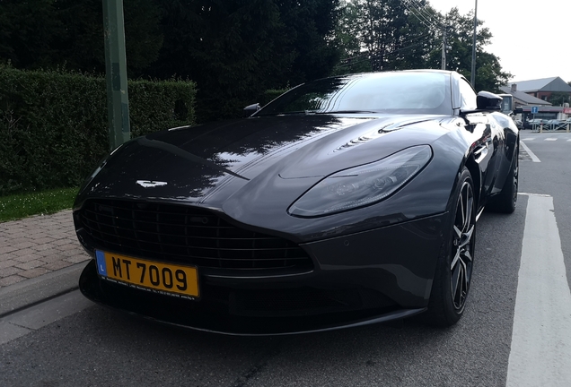 Aston Martin DB11 V8