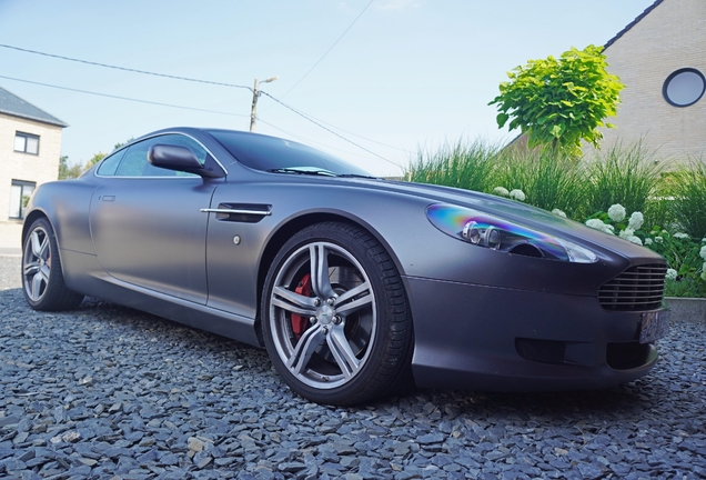 Aston Martin DB9