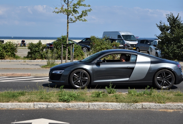 Audi R8 V10 Plus 2013