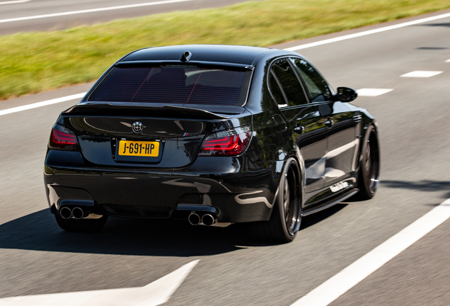 BMW M5 E60 2005