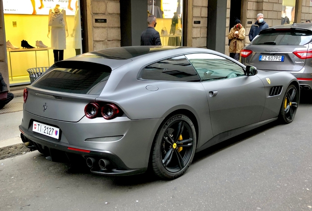 Ferrari GTC4Lusso