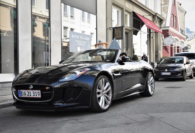 Jaguar F-TYPE S V8 Convertible