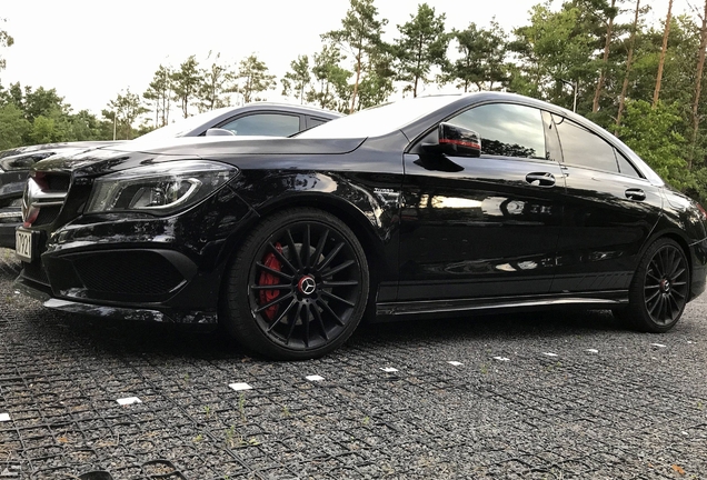 Mercedes-Benz CLA 45 AMG Edition 1 C117