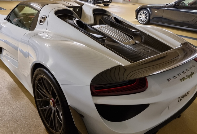 Porsche 918 Spyder Weissach Package