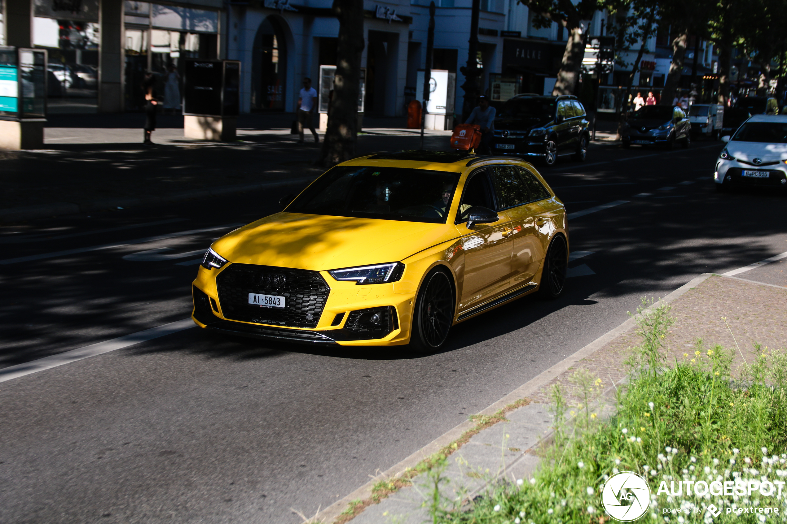 Audi RS4 Avant B9