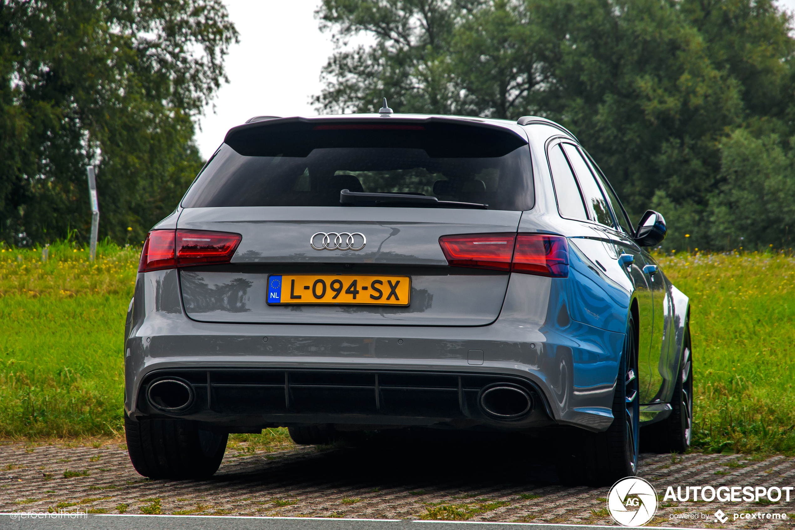 Audi RS6 Avant C7 2015