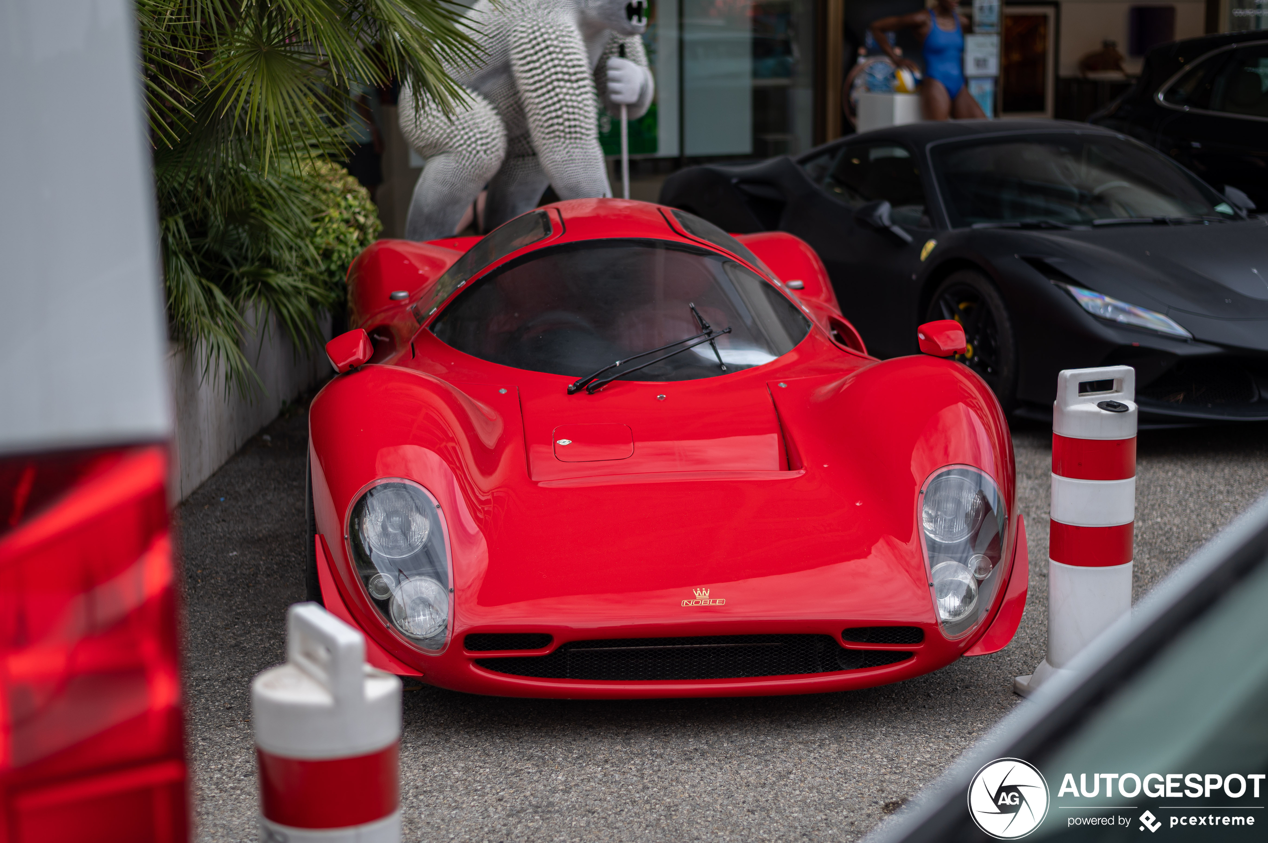 Ferrari 330 P4 by Noble