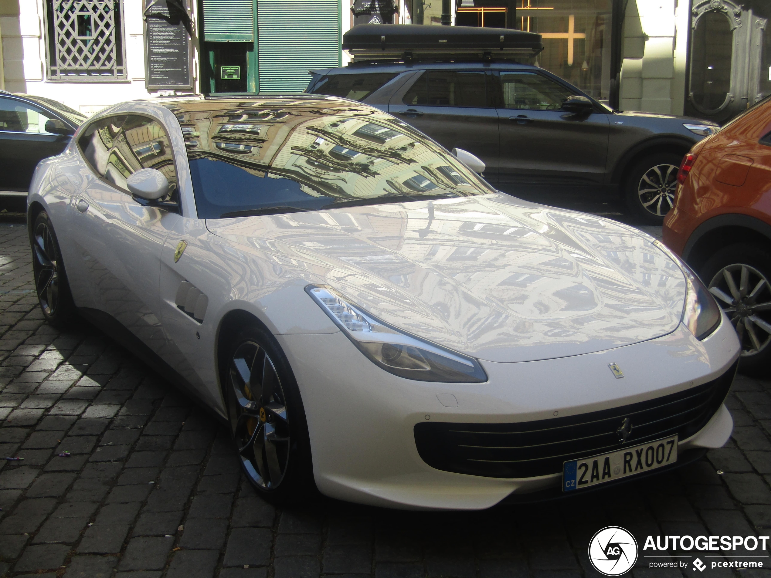 Ferrari GTC4Lusso T