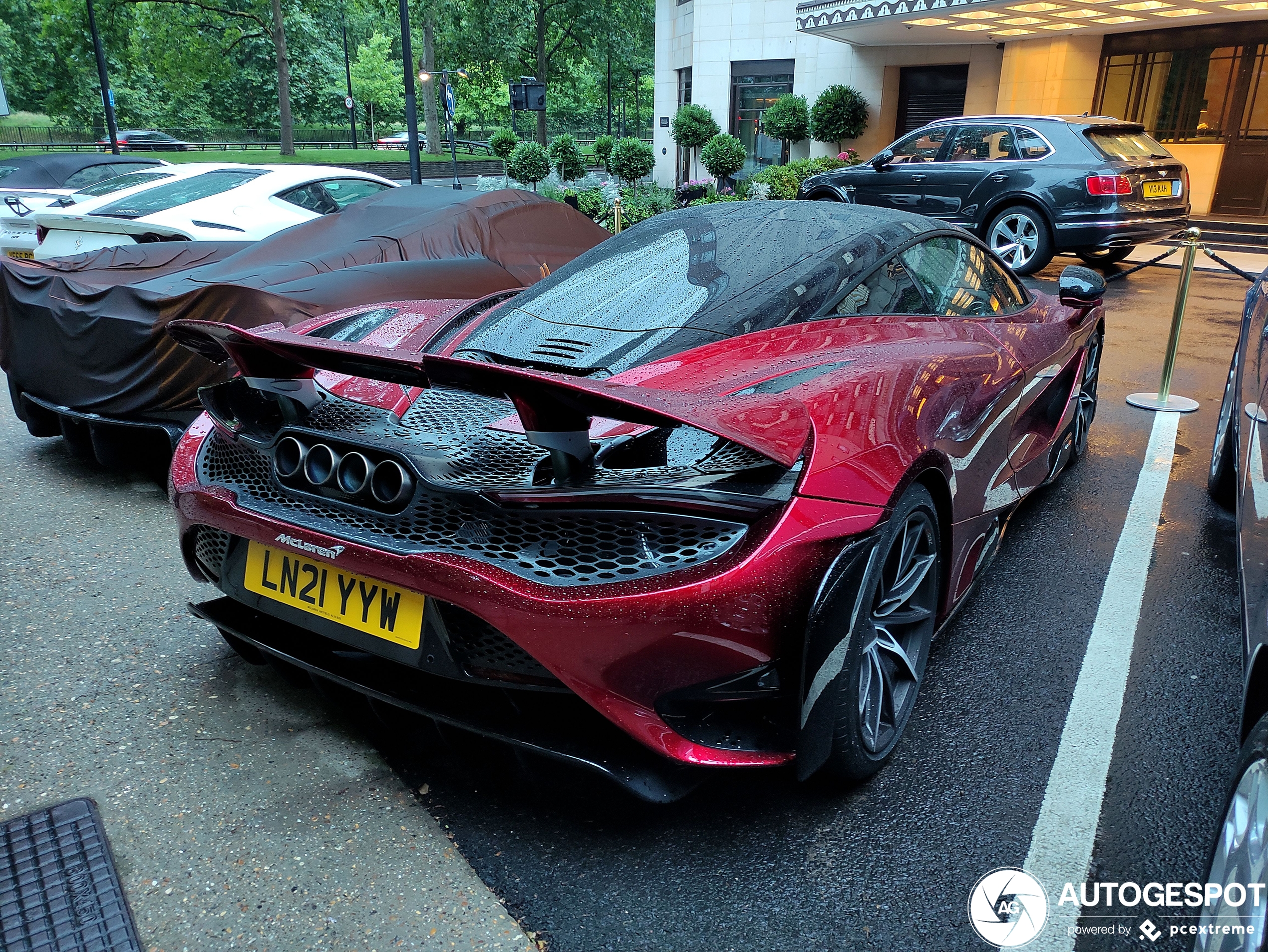 McLaren 765LT