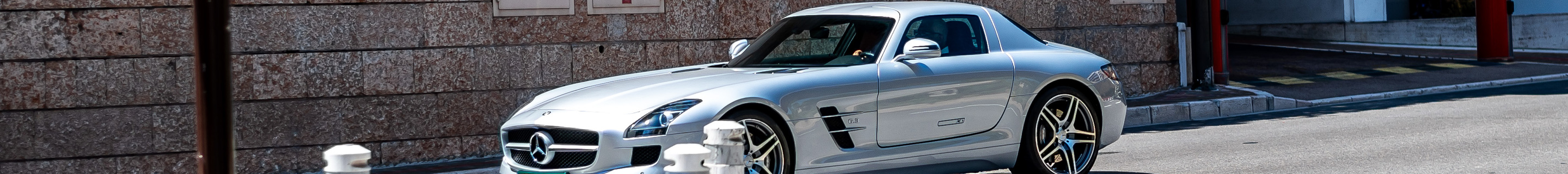 Mercedes-Benz SLS AMG