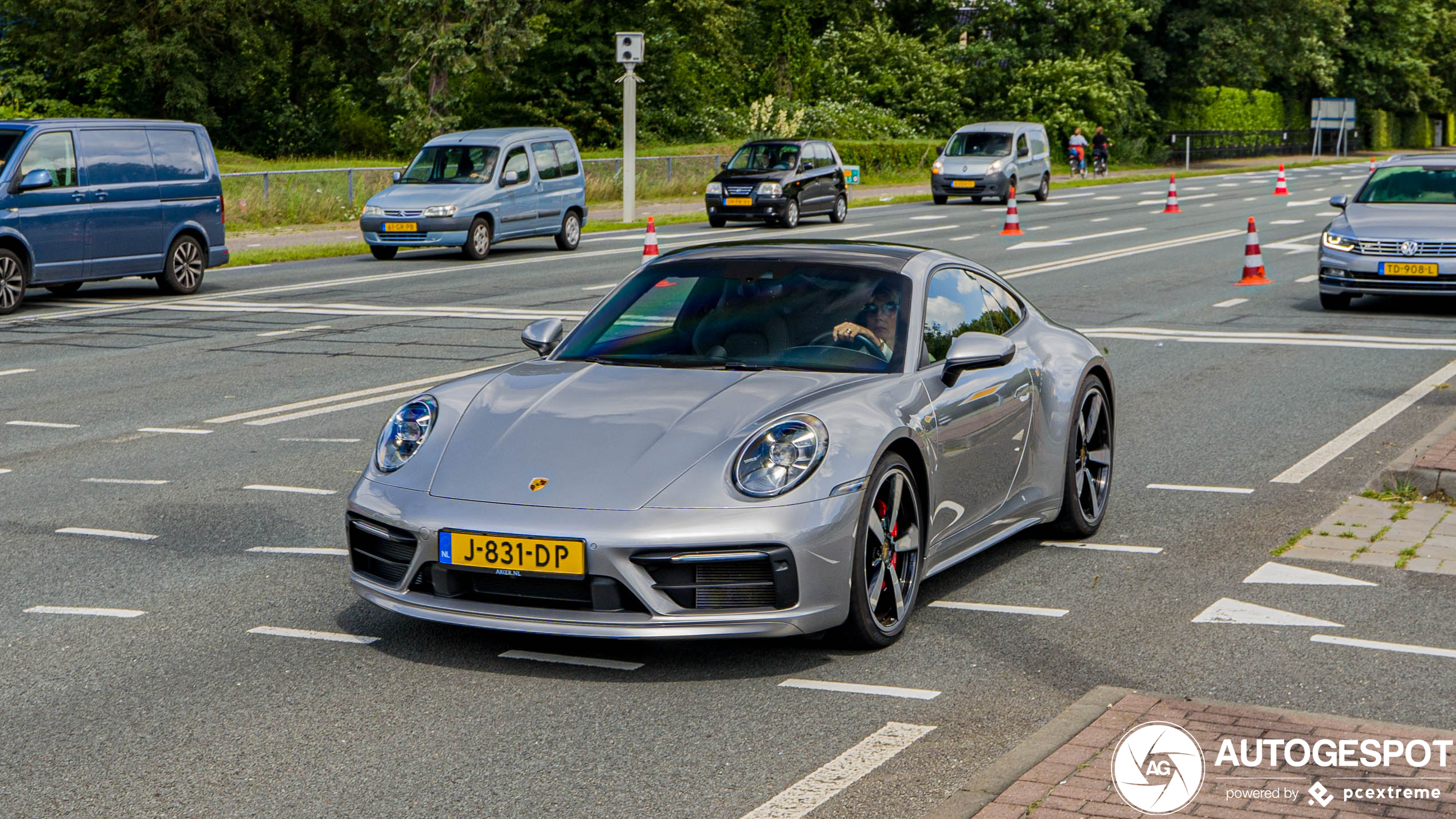 Porsche 992 Carrera 4S