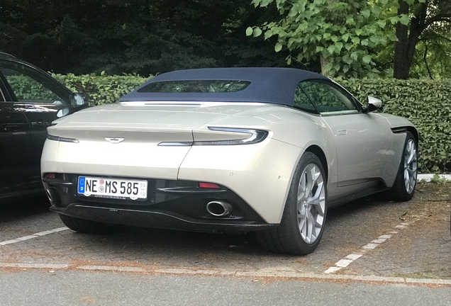 Aston Martin DB11 V8 Volante