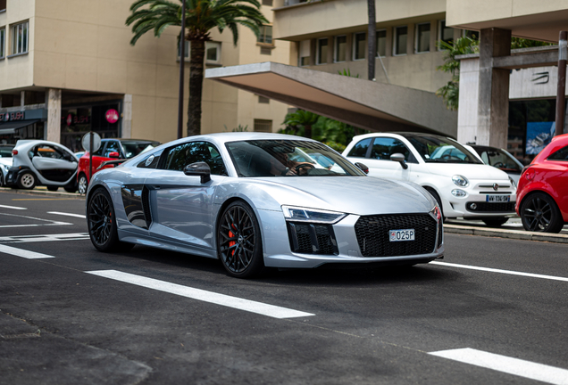 Audi R8 V10 Plus 2015