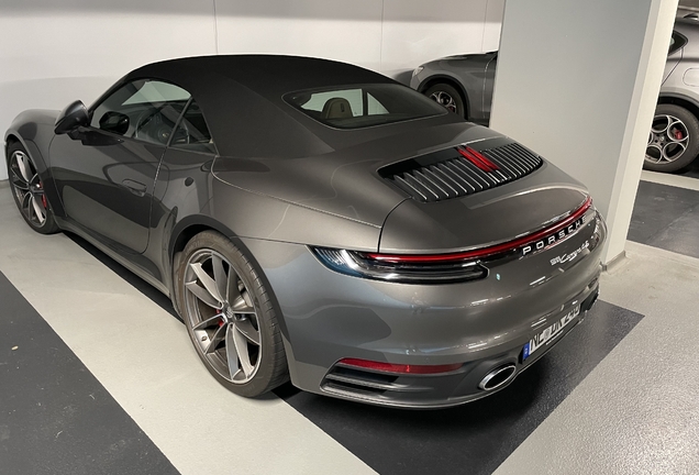 Porsche 992 Carrera 4S Cabriolet