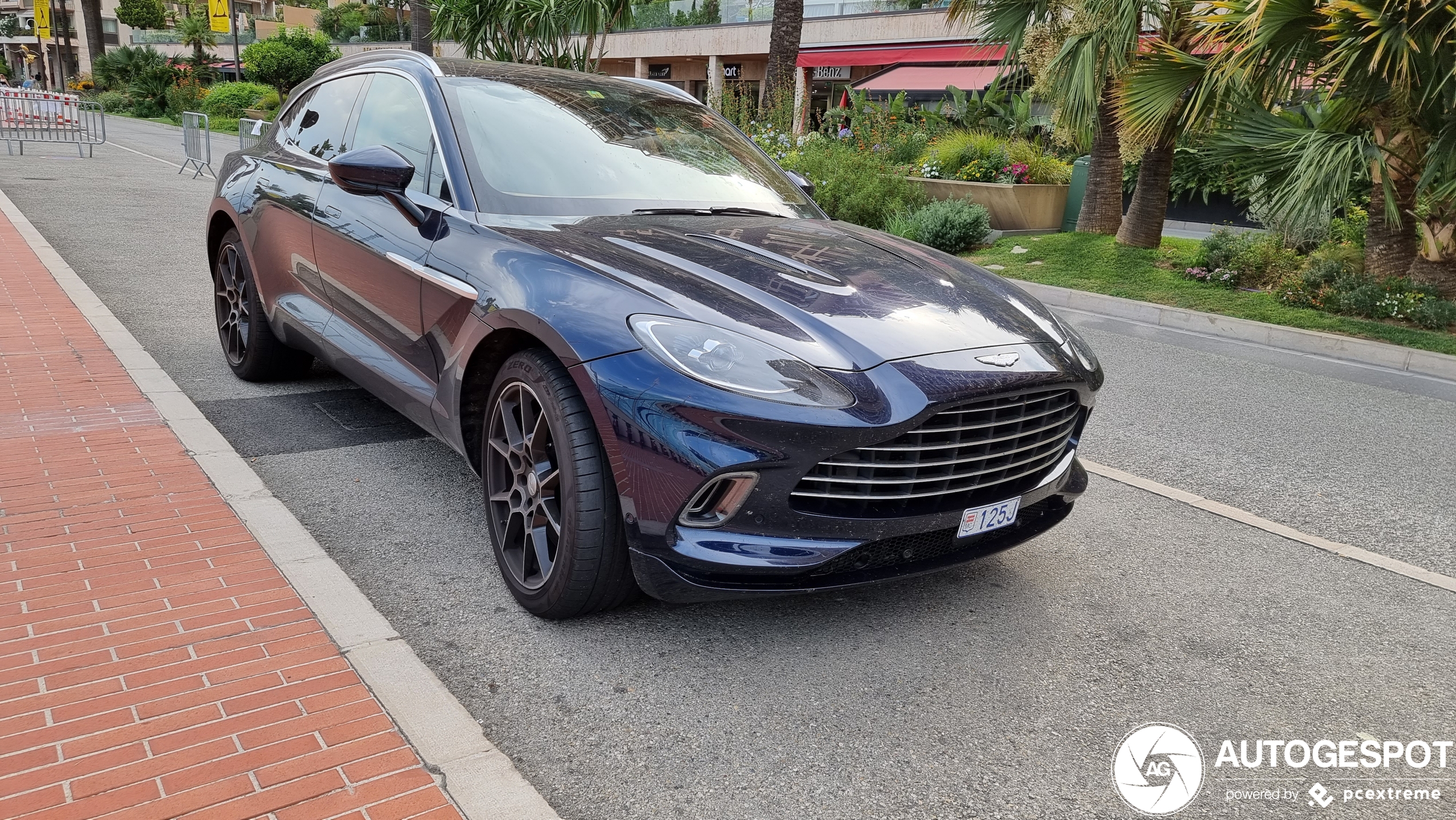 Aston Martin DBX