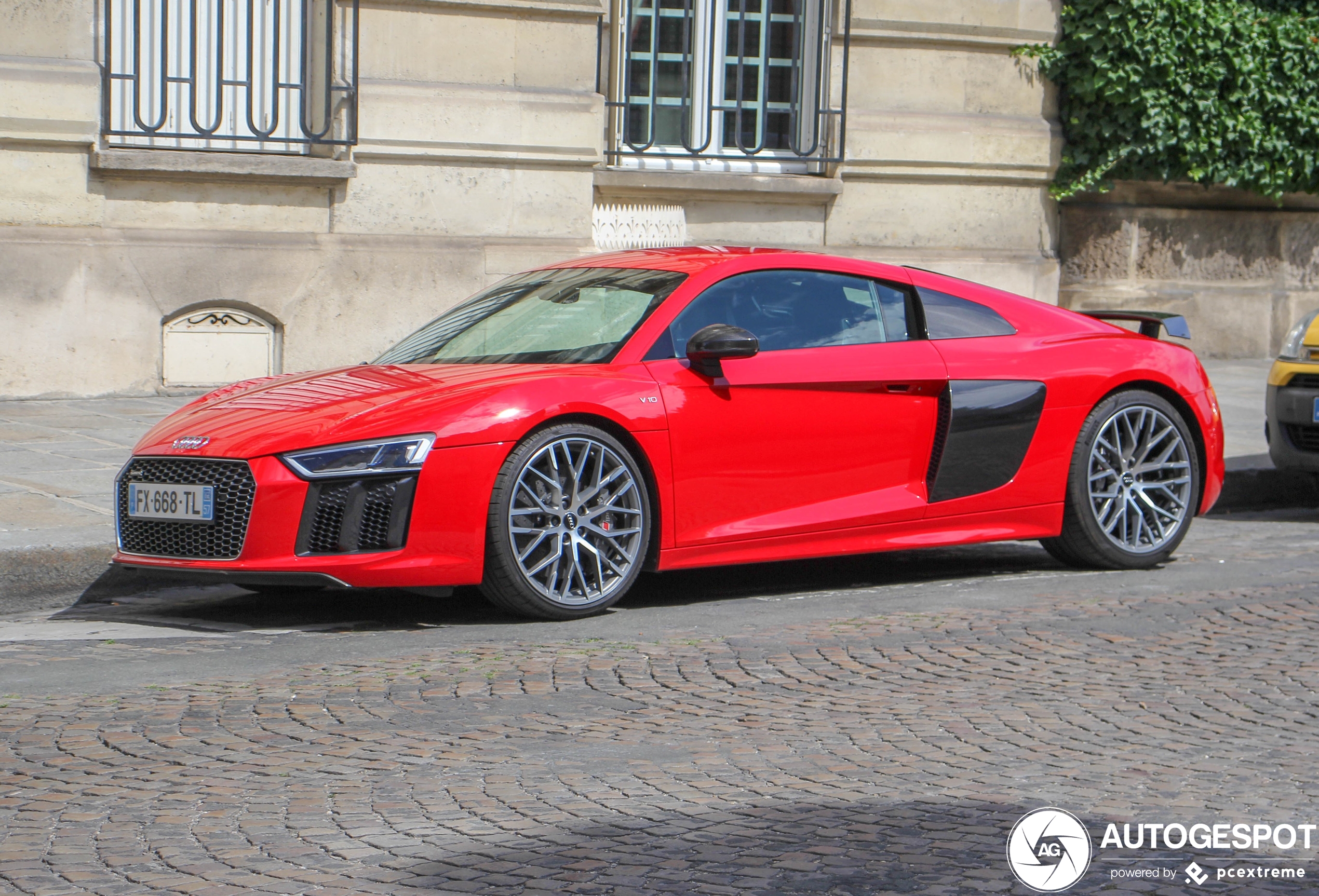 Audi R8 V10 Plus 2015