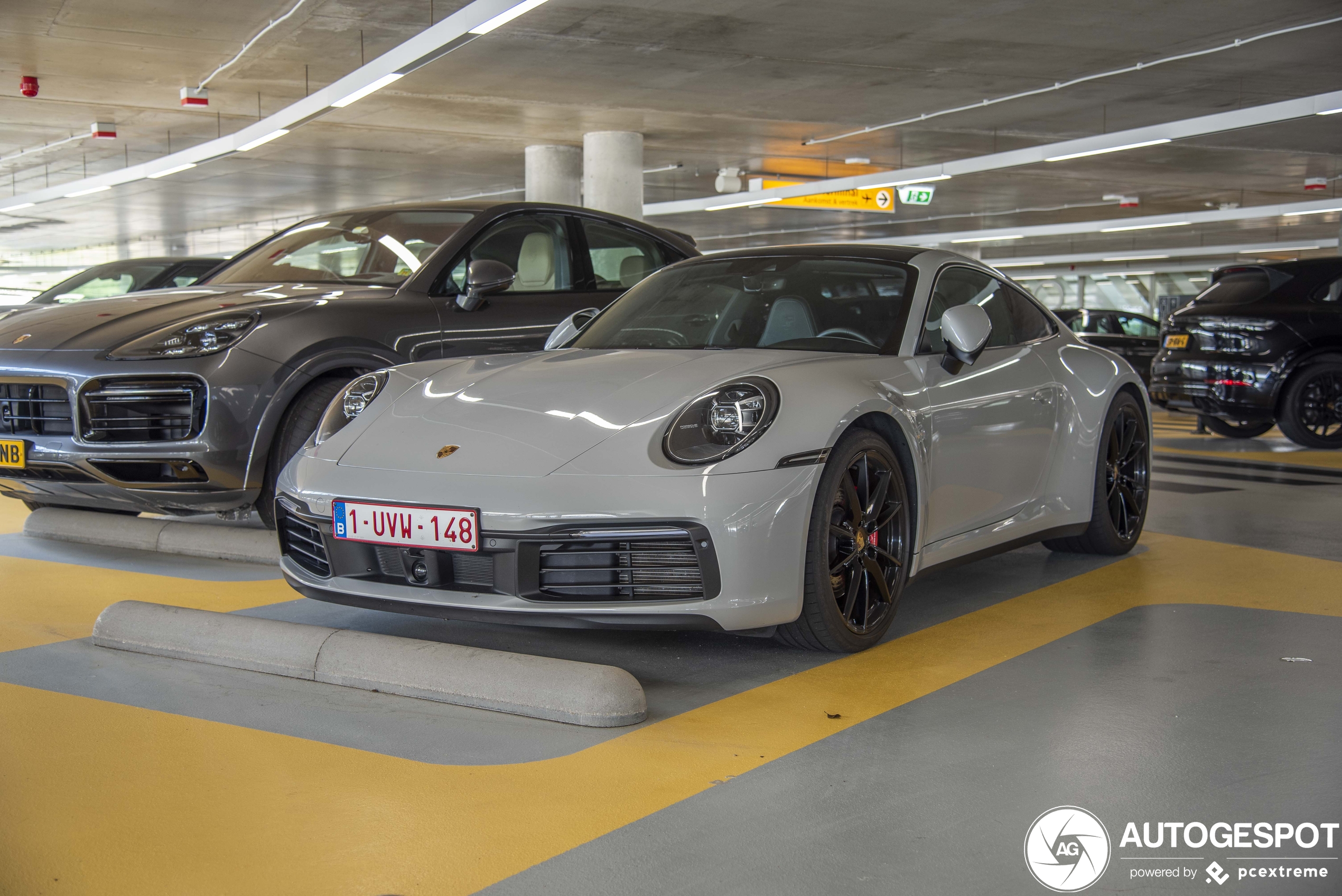 Porsche 992 Carrera 4S